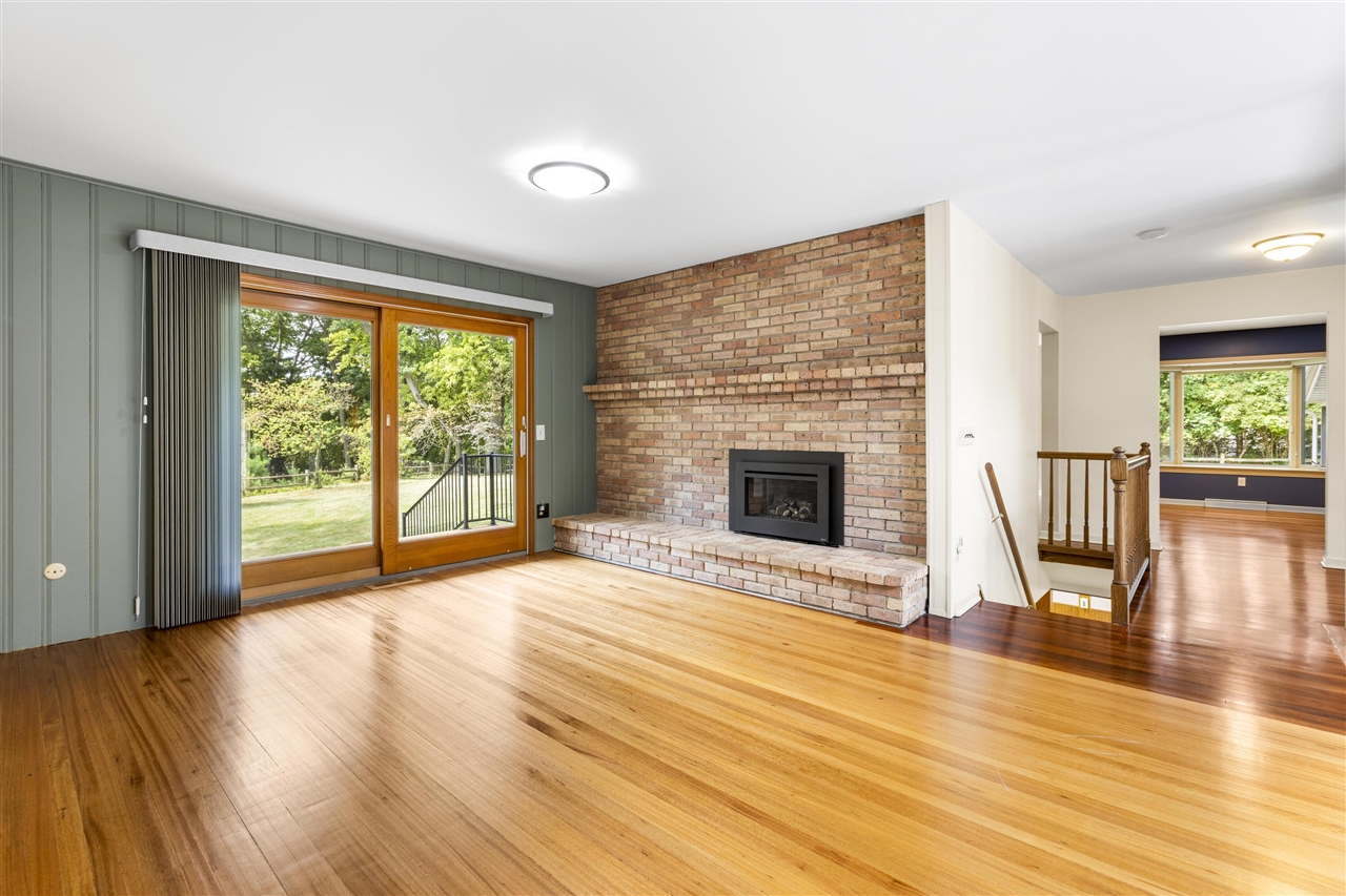 5th image of 4340 Lakeside Dr, Kalamazoo, MI 49008 | MLS# 70548297