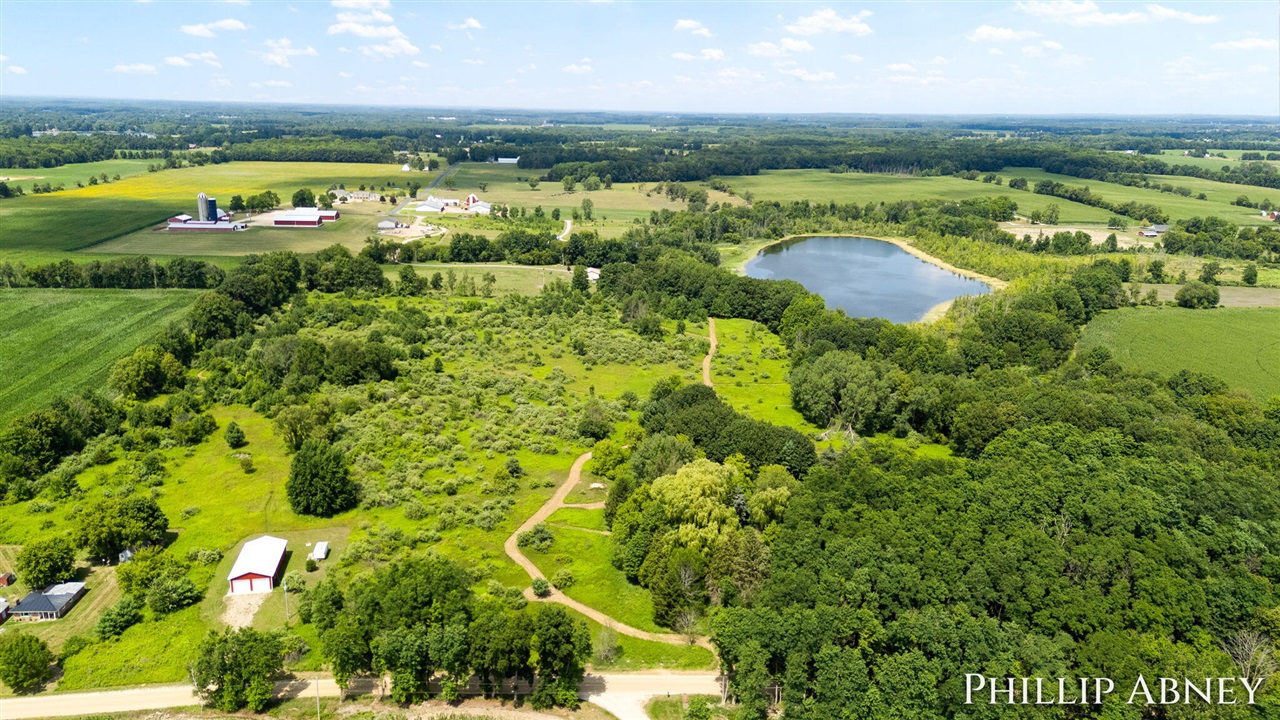 3rd image of 12842 W Hillis Rd, Trufant, MI 49347 | MLS# 70548332