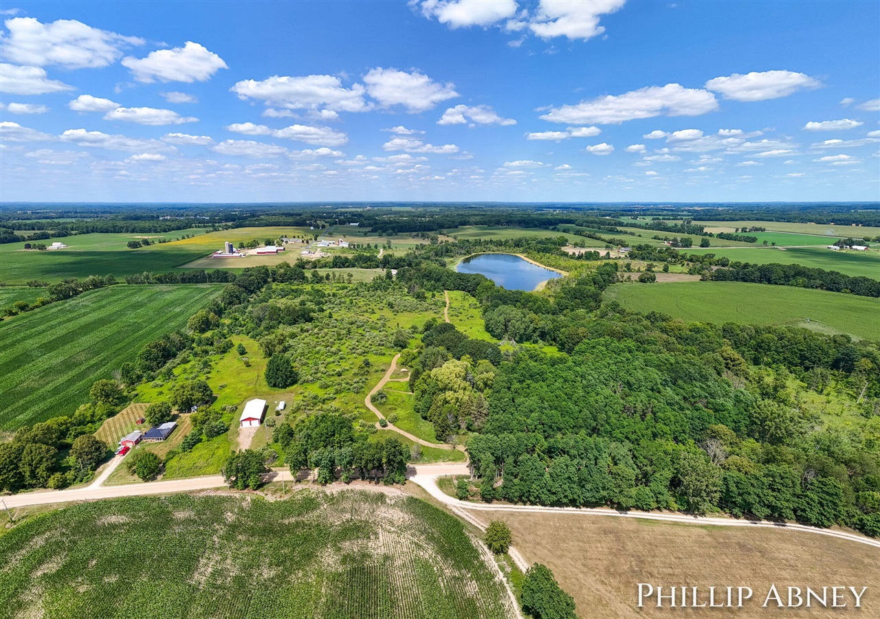 5th image of 12842 W Hillis Rd, Trufant, MI 49347 | MLS# 70548332