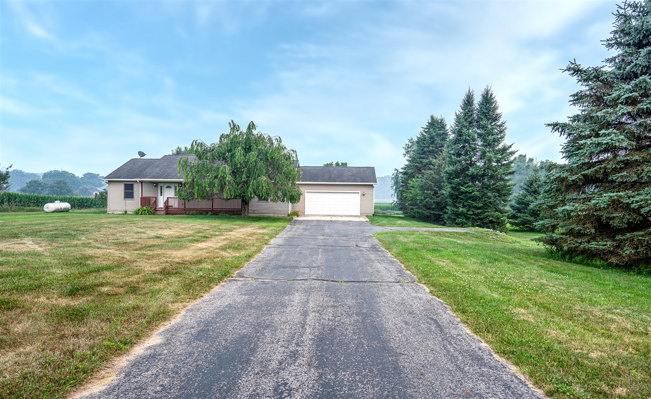 2nd image of 5967 Nichols Rd, Mason, MI 48854 | MLS# 70548334