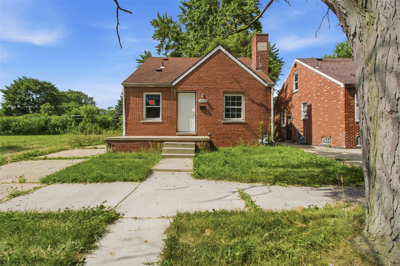 1st image of 15701 Rossini Dr, Detroit, MI 48205 | MLS# 70548340