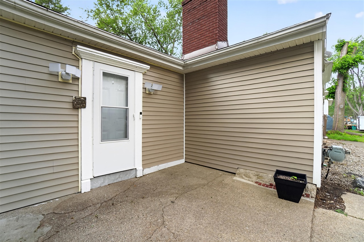 Photo 1 of Single family home for sale at 6140 Pinckney Rd, Pinckney, MI 48169 | MLS# 70548344 | Listing updated on 2026-10-05