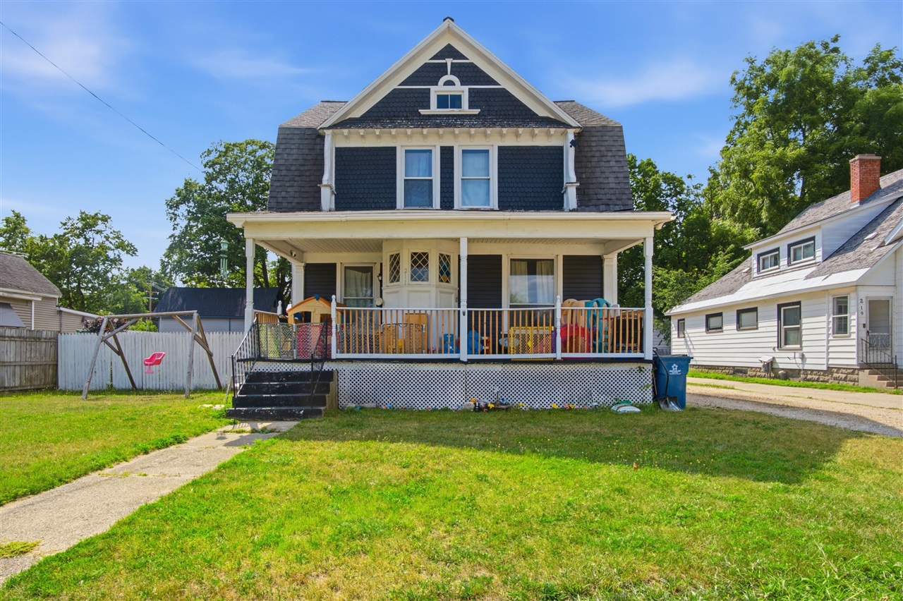 2nd image of 211 N Pine St, Evart, MI 49631 | MLS# 70548363