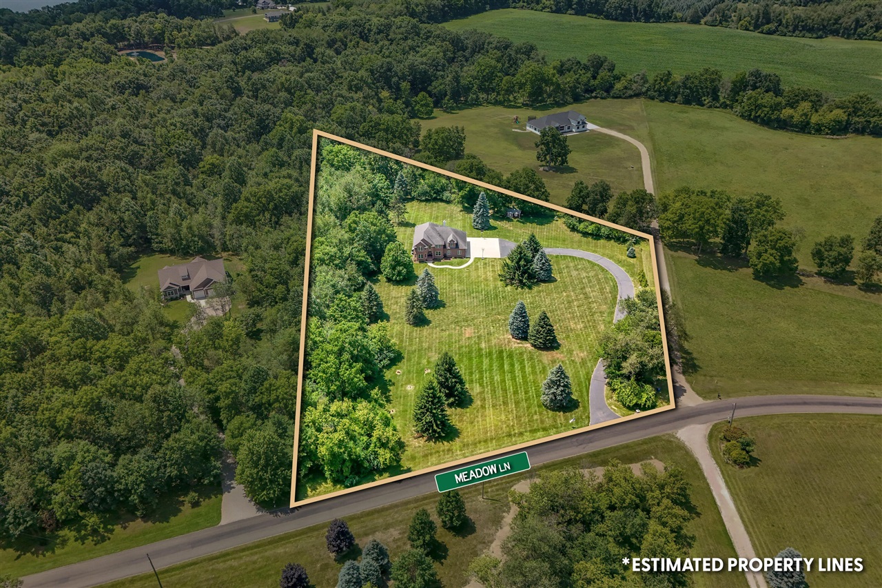2nd image of 1230 Meadow Ln, Hillsdale, MI 49242 | MLS# 70548367