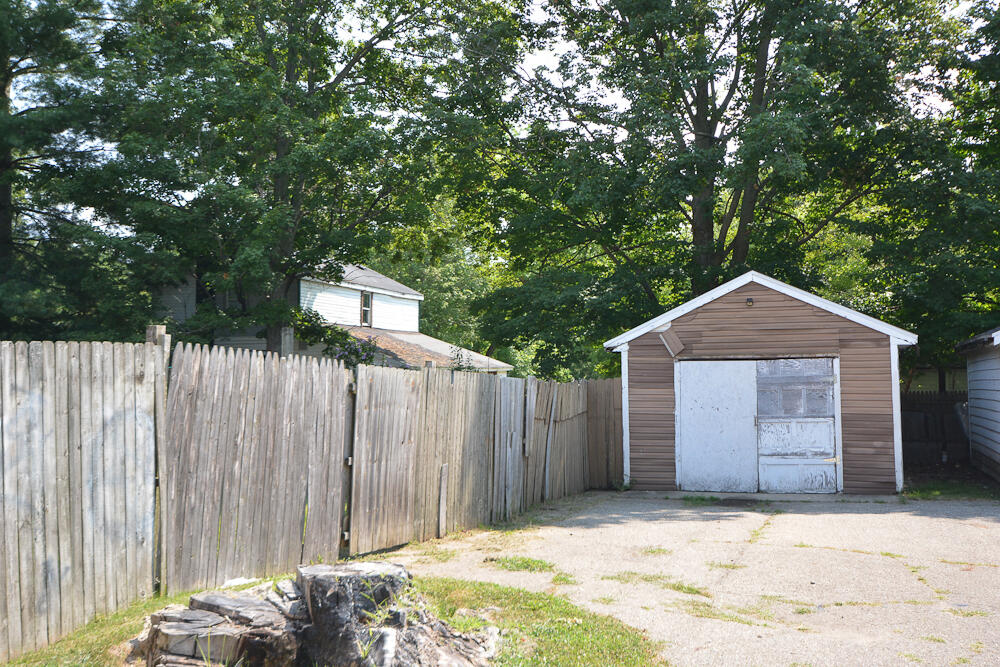 19th image of 212 N Brown St, Paw Paw, MI 49079 | MLS# 70548419
