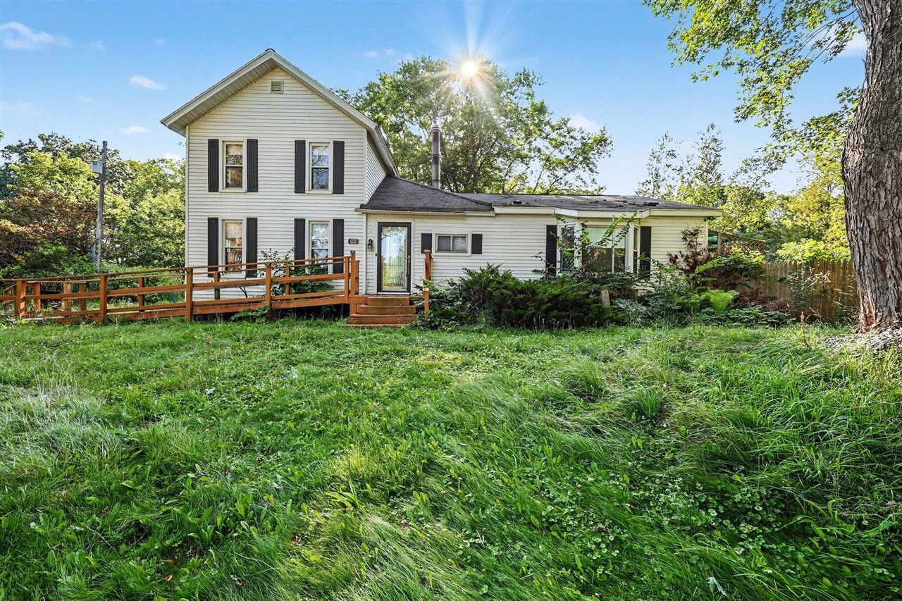 1st image of 4325 Moscow Rd, Spring Arbor, MI 49283 | MLS# 70548440
