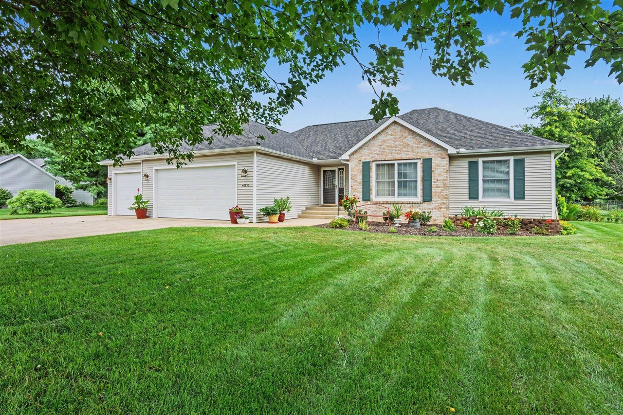 2nd image of 46820 Woodfield Dr, Mattawan, MI 49071 | MLS# 70548442