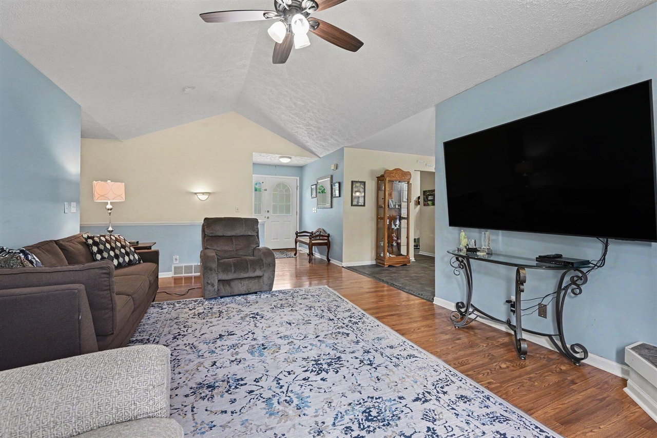 5th image of 46820 Woodfield Dr, Mattawan, MI 49071 | MLS# 70548442
