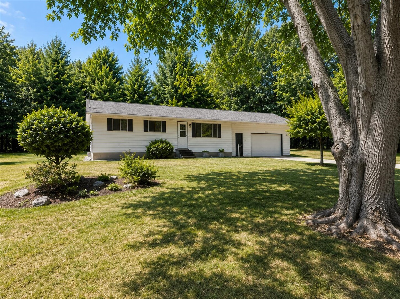 1st image of 14983 Coleman Ave, Grand Haven, MI 49417 | MLS# 70548443