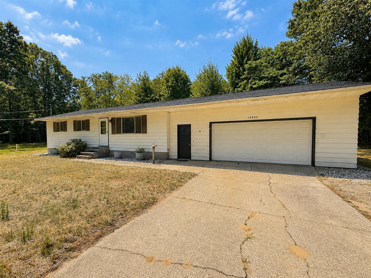 2nd image of 14983 Coleman Ave, Grand Haven, MI 49417 | MLS# 70548443