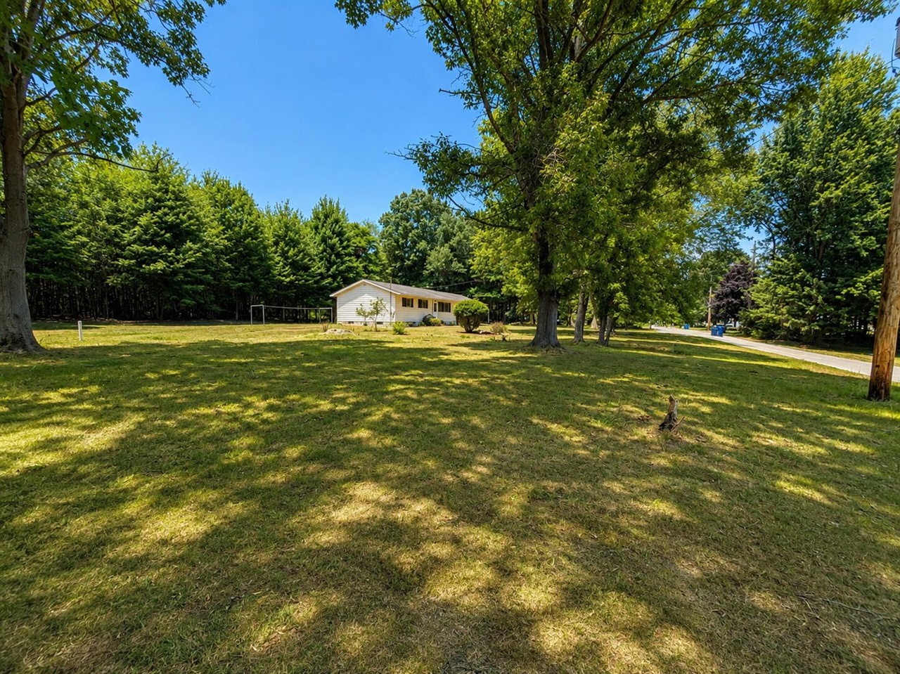 3rd image of 14983 Coleman Ave, Grand Haven, MI 49417 | MLS# 70548443