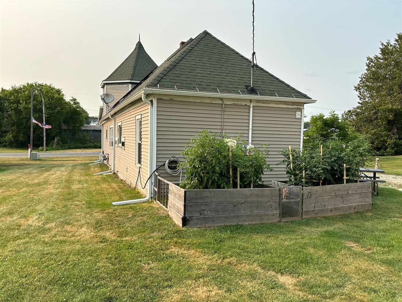 5th image of 105 Mackinaw Trl, Leroy, MI 49655 | MLS# 70548458