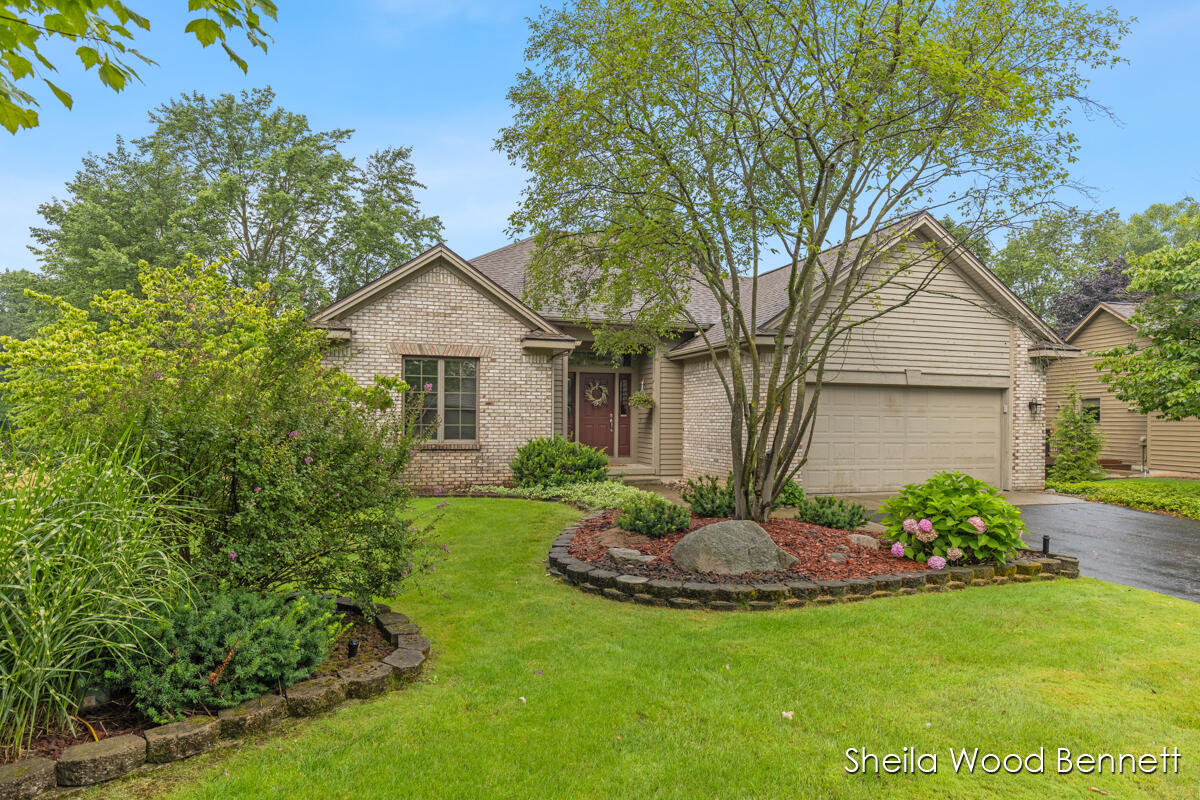 Photo 3 of Sale Pending at 7023 Camelback Dr, Rockford, MI 49341 | MLS# 70548480 | Listing updated on 2026-10-05
