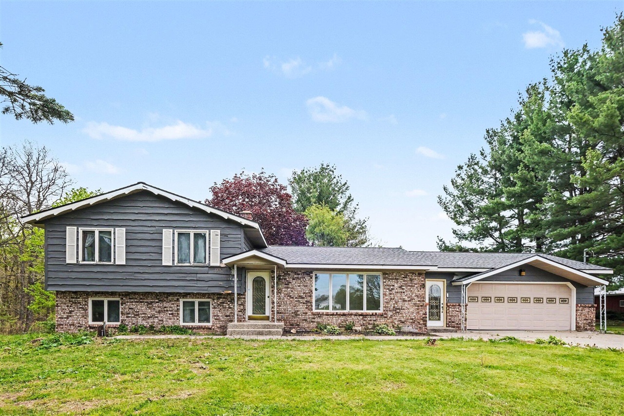 1st image of 11400 Tefft Ave, Rockford, MI 49341 | MLS# 70548482