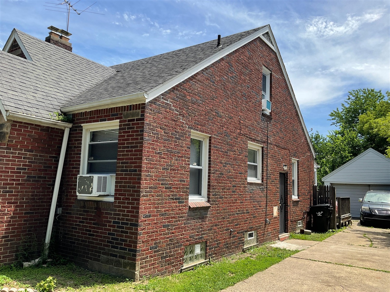 2nd image of 11630 Rossiter St, Detroit, MI 48224 | MLS# 70548556