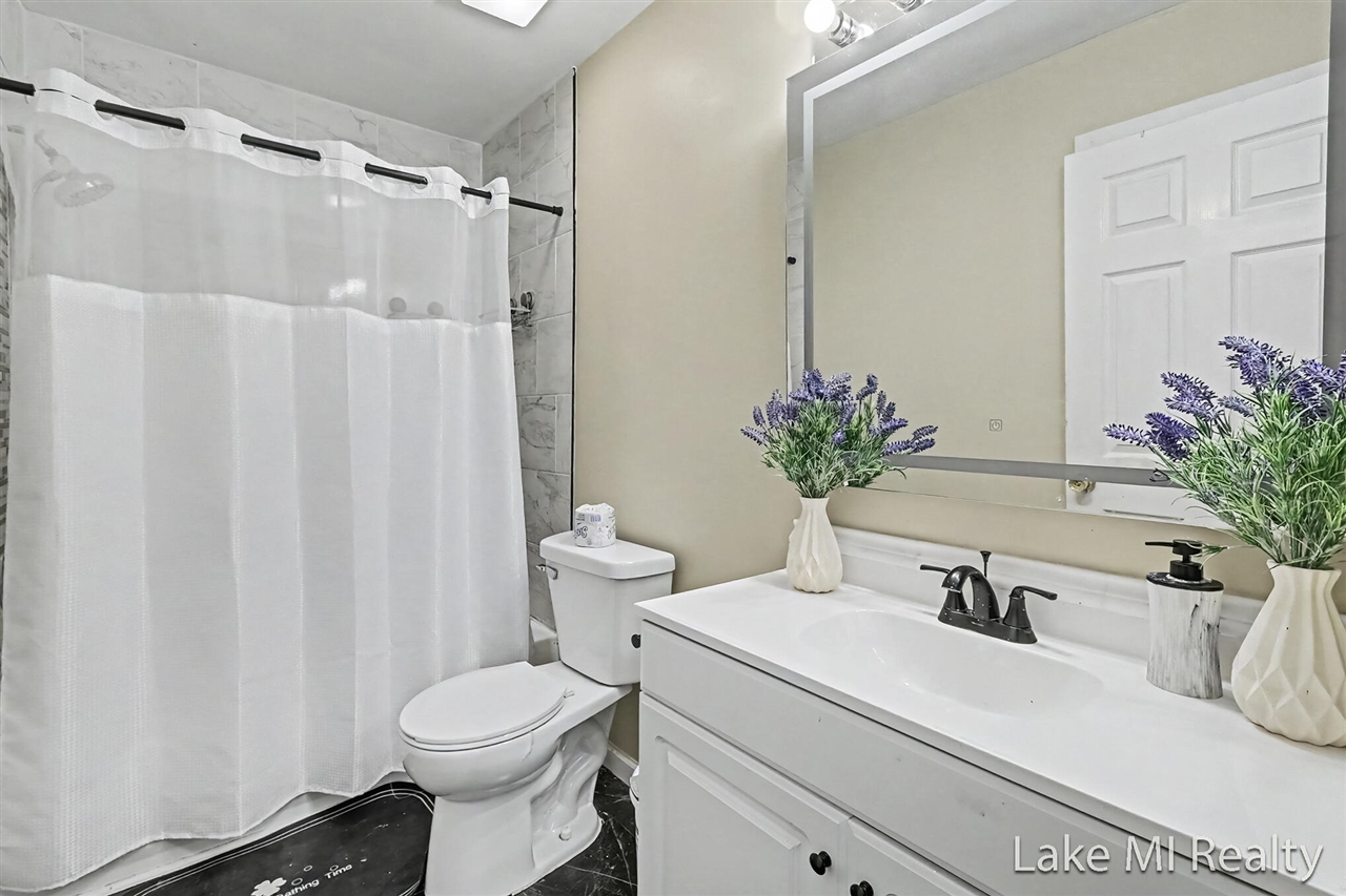 5th image of 2119 Desoto Dr, Lansing, MI 48911 | MLS# 70548557