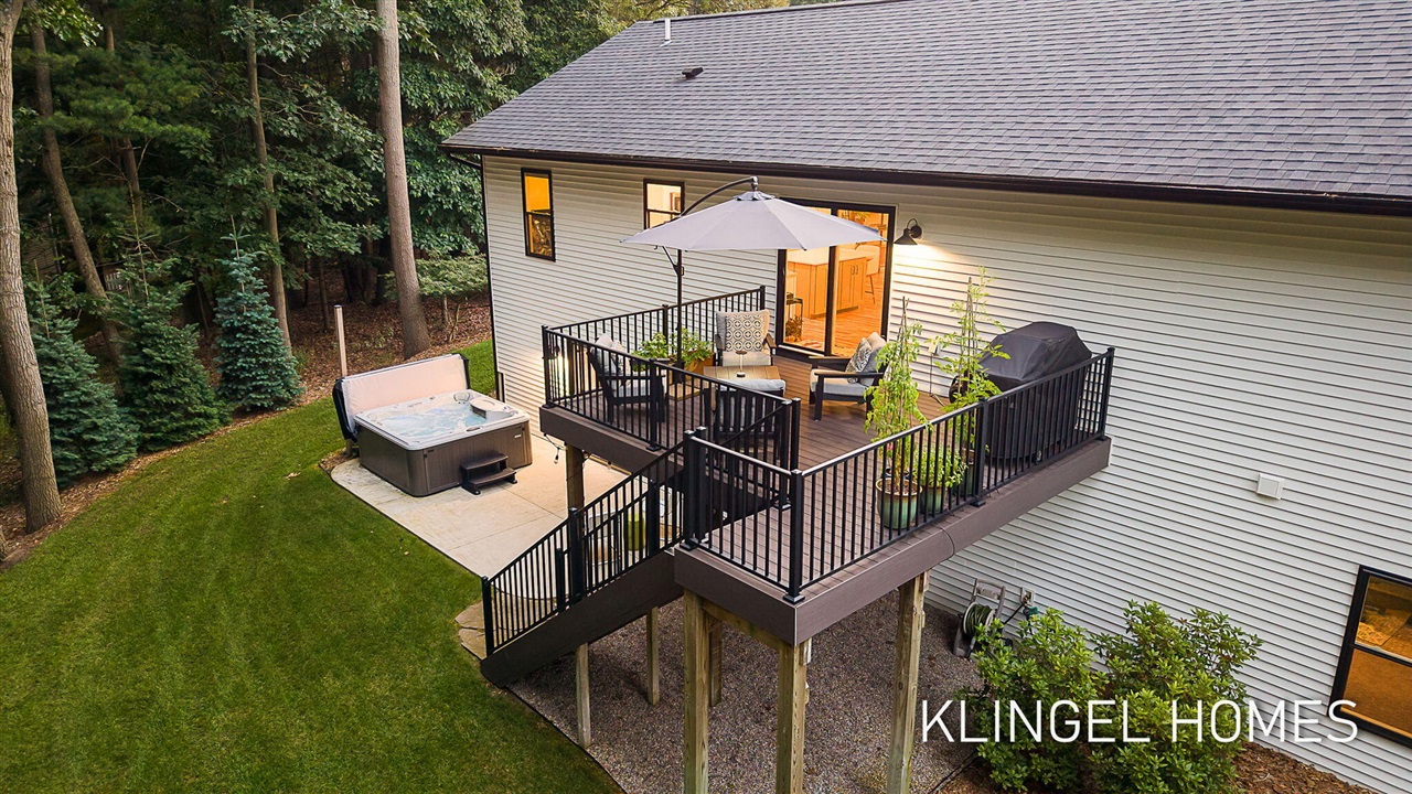 3rd image of 3946 Easthill Ct, Norton Shores, MI 49441 | MLS# 70548597