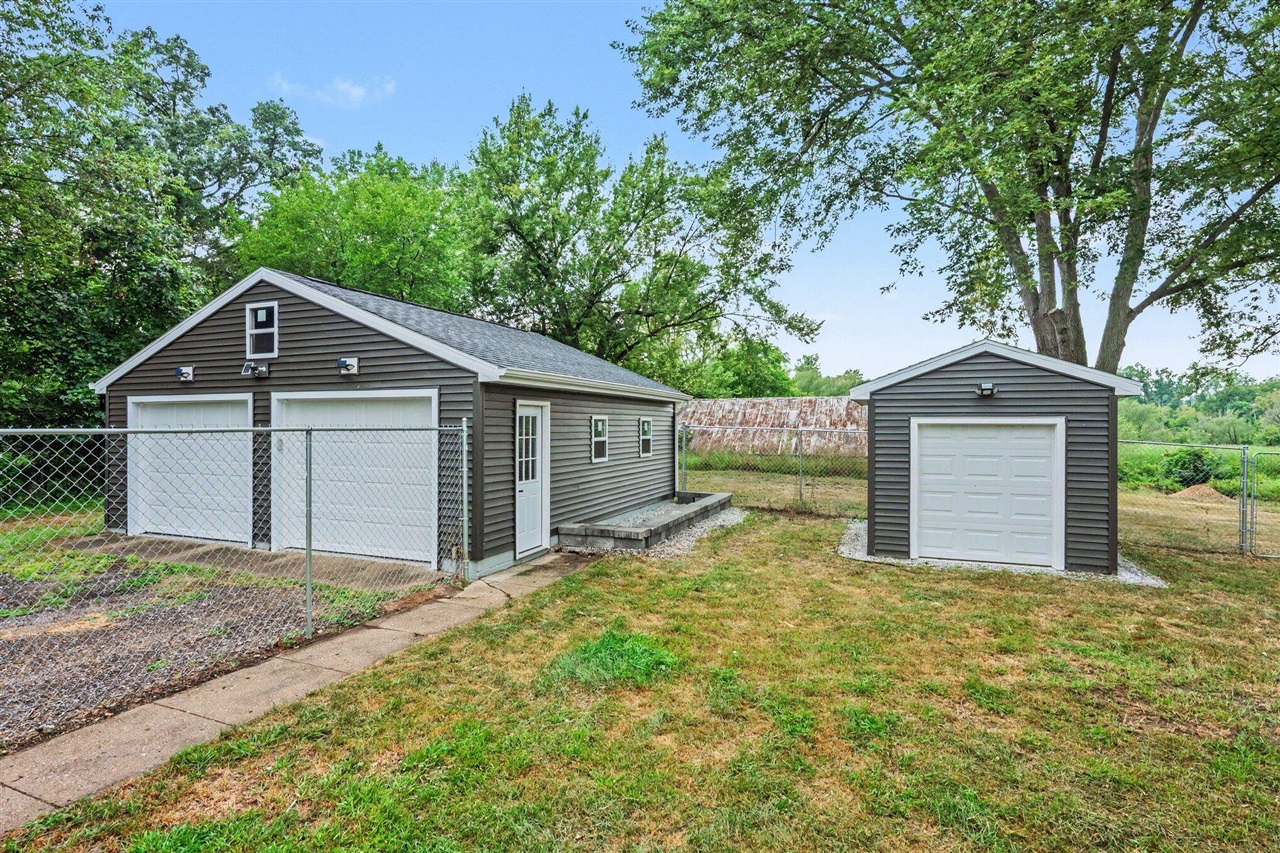 3rd image of 6444 Lovers Ln, Portage, MI 49002 | MLS# 70548609