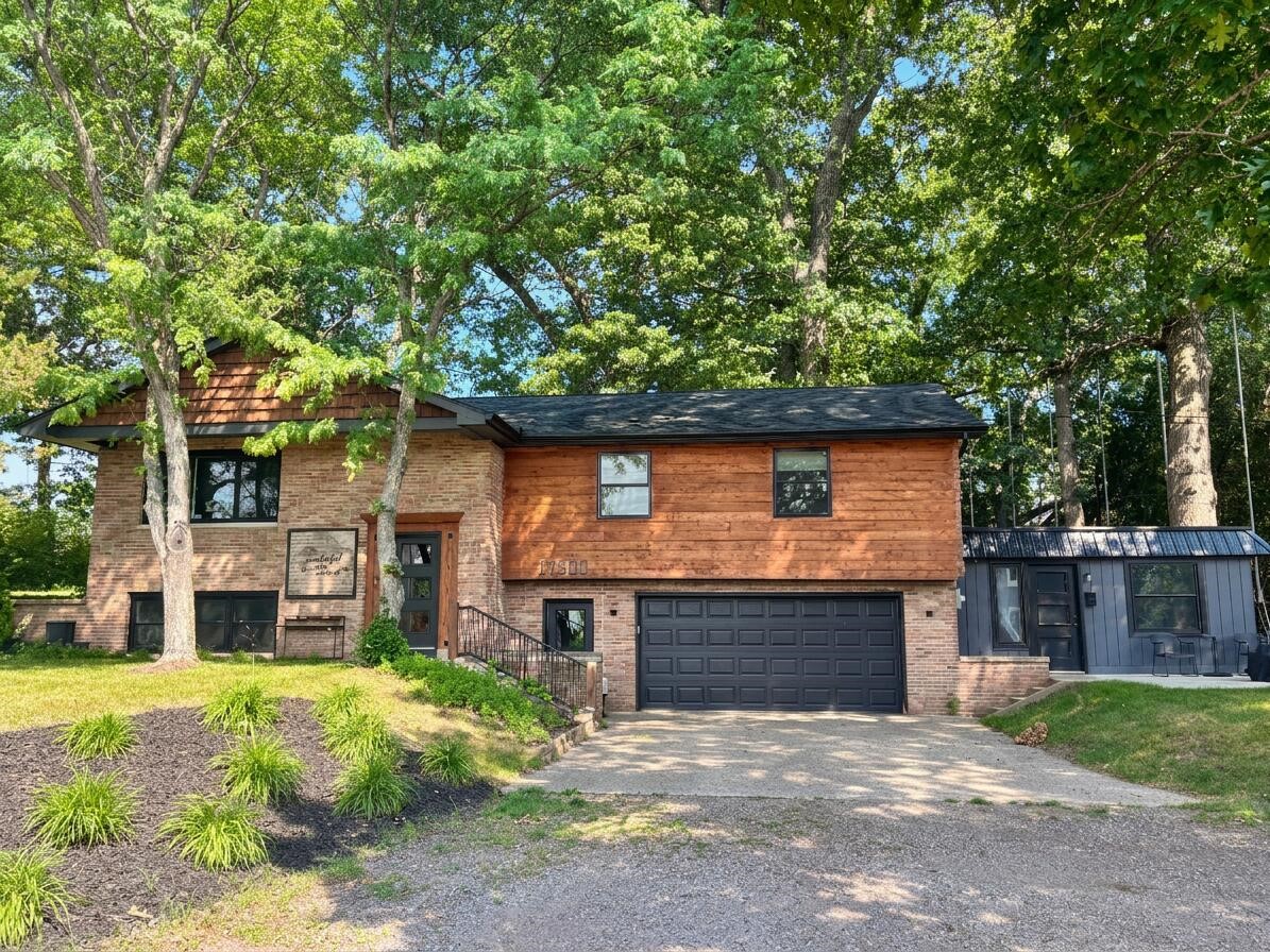 2nd image of 17500 N Fruitport Rd, Spring Lake, MI 49456 | MLS# 70548657
