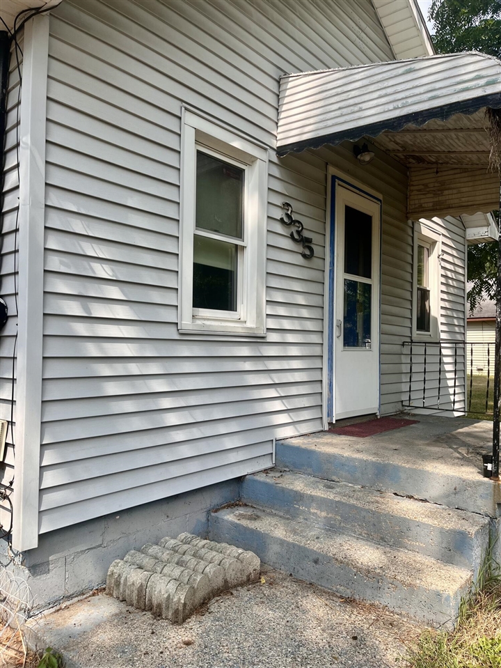 2nd image of 335 Abbie St, Grand Rapids, MI 49548 | MLS# 70548673