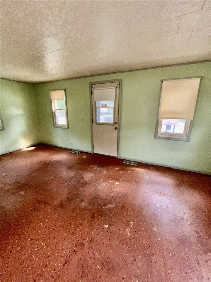 3rd image of 335 Abbie St, Grand Rapids, MI 49548 | MLS# 70548673
