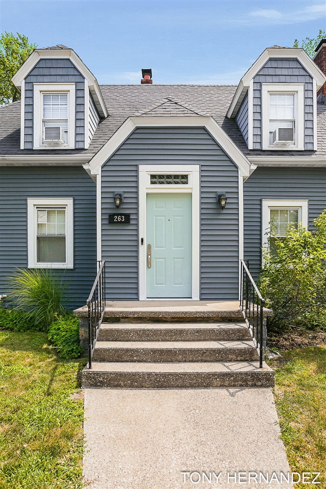 2nd image of 263 Cherry Ct, South Haven, MI 49090 | MLS# 70548677