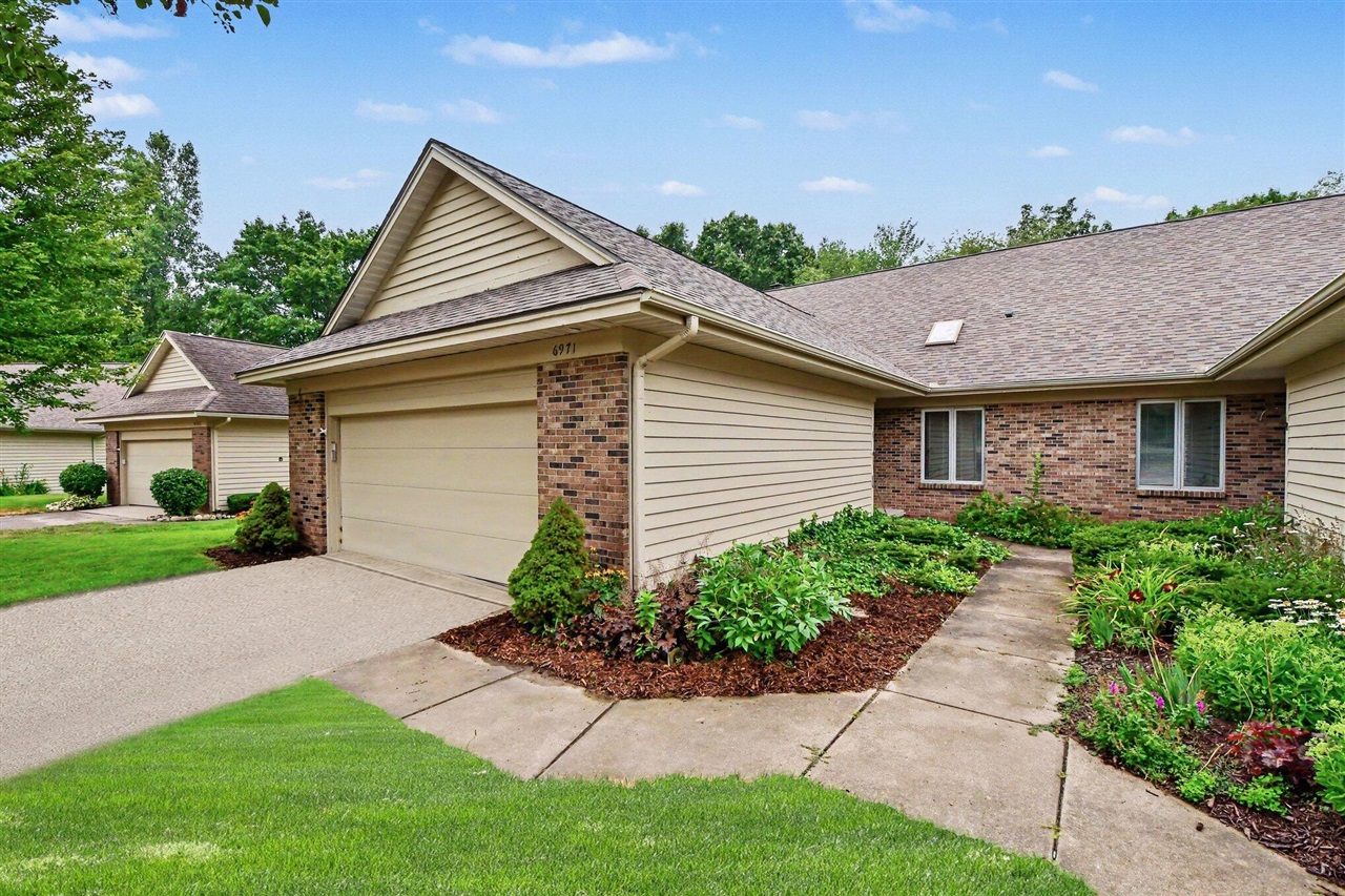 3rd image of 6971 Pinehurst Ln, Rockford, MI 49341 | MLS# 70548693