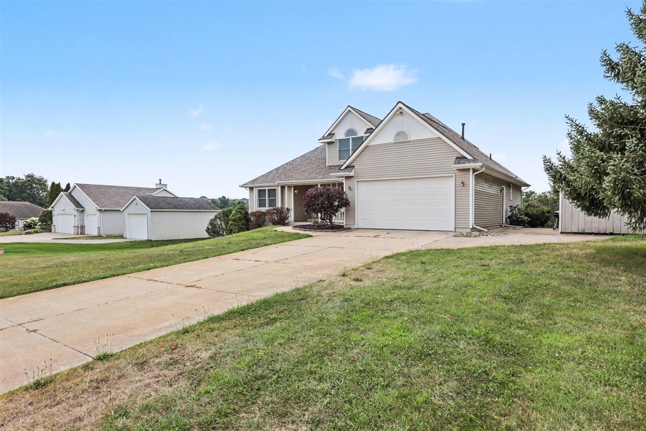 3rd image of 4053 Lavender Cir, Galesburg, MI 49053 | MLS# 70548748
