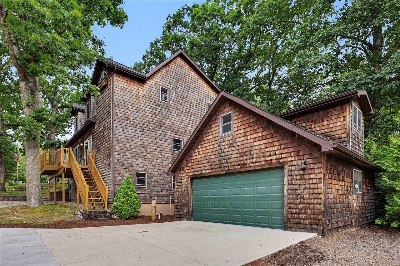 Photo 3 of Single family home for sale at 12453 Maston Lake Rd, Sand Lake, MI 49343 | MLS# 70548749 | Listing updated on 2026-09-25