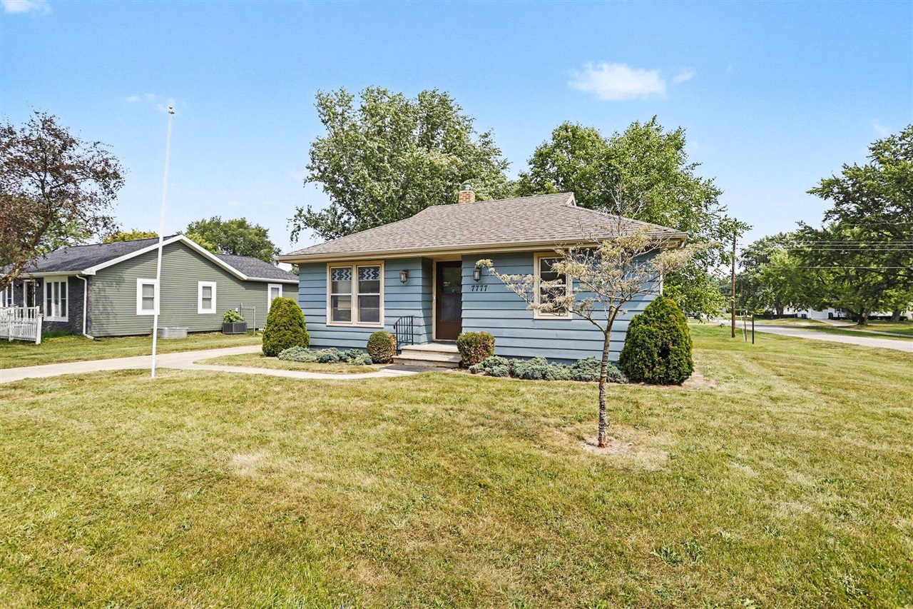 3rd image of 7777 Paw Paw Ave, Watervliet, MI 49098 | MLS# 70548762
