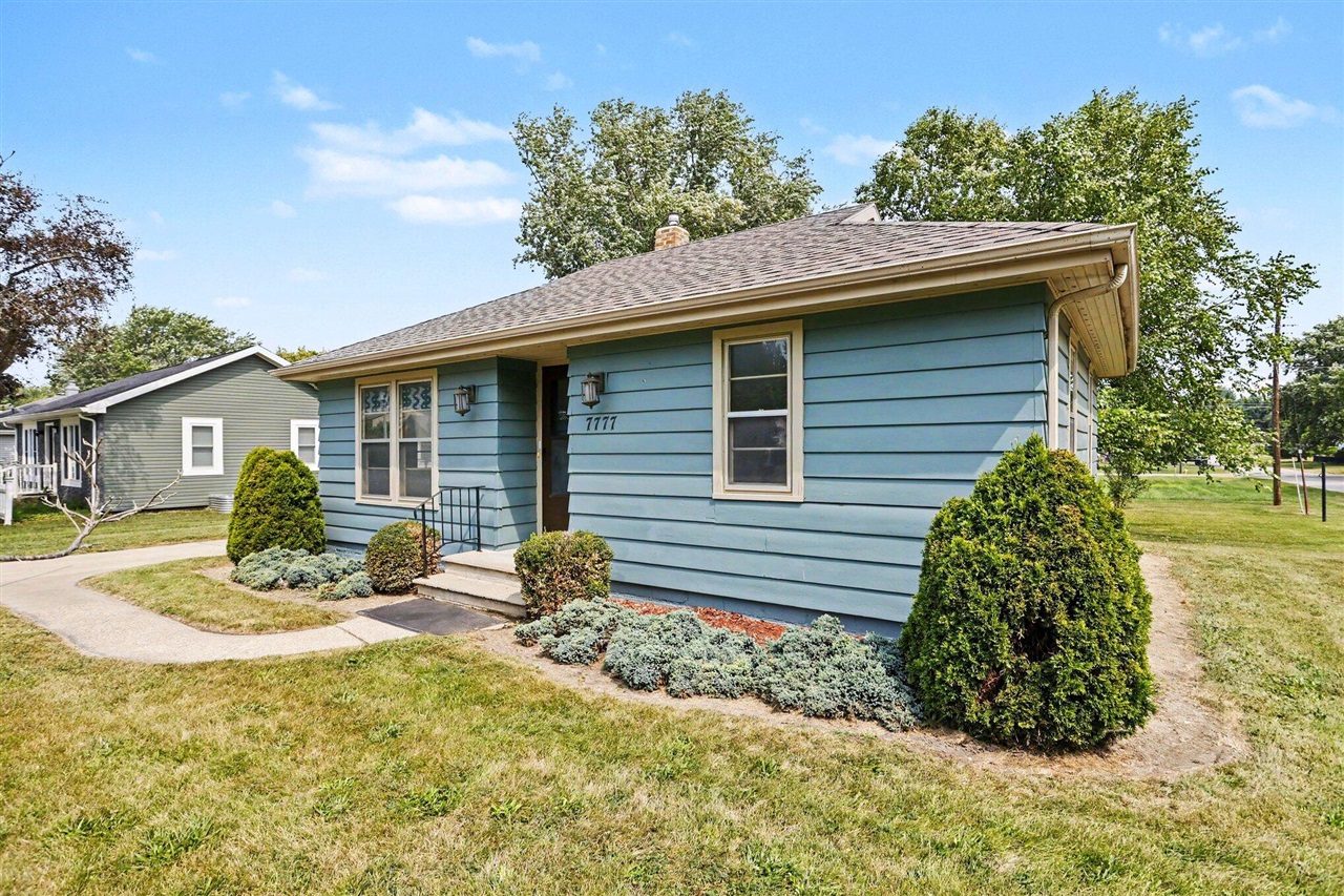 4th image of 7777 Paw Paw Ave, Watervliet, MI 49098 | MLS# 70548762