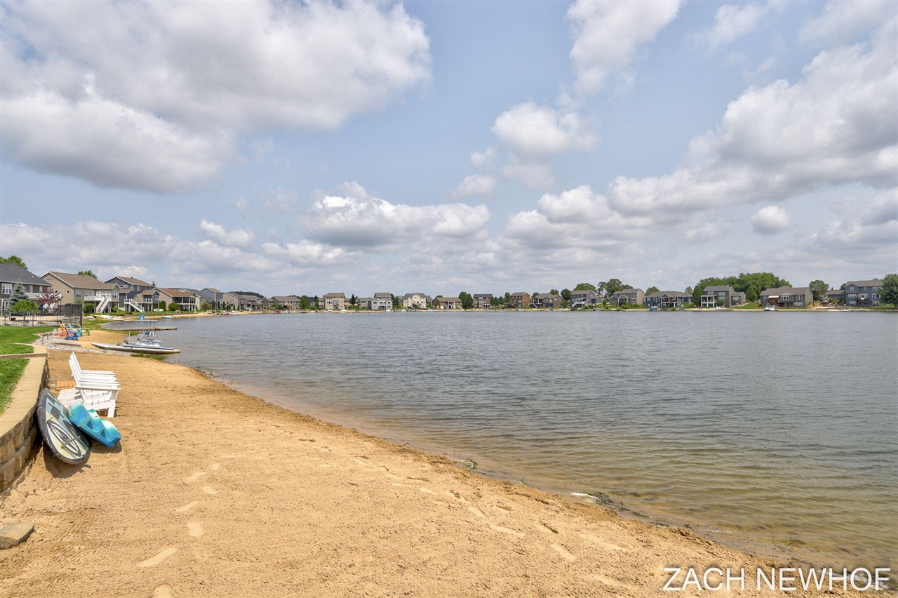 3rd image of 5698 Cory Dr, Hudsonville, MI 49426 | MLS# 70548782