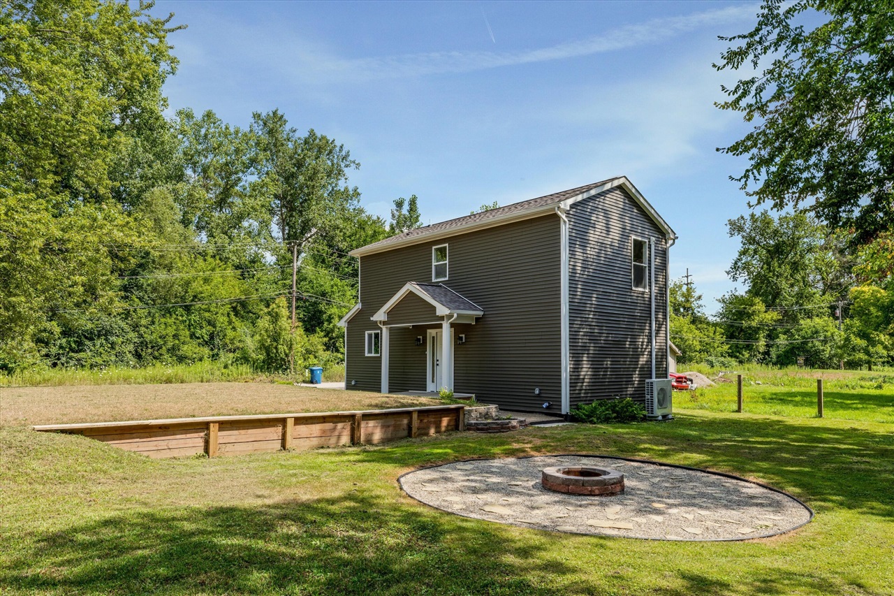 Photo 1 of Single family home for sale at 9755 Portage Trl, White Lake, MI 48386 | MLS# 70548793 | Listing updated on 2026-09-21