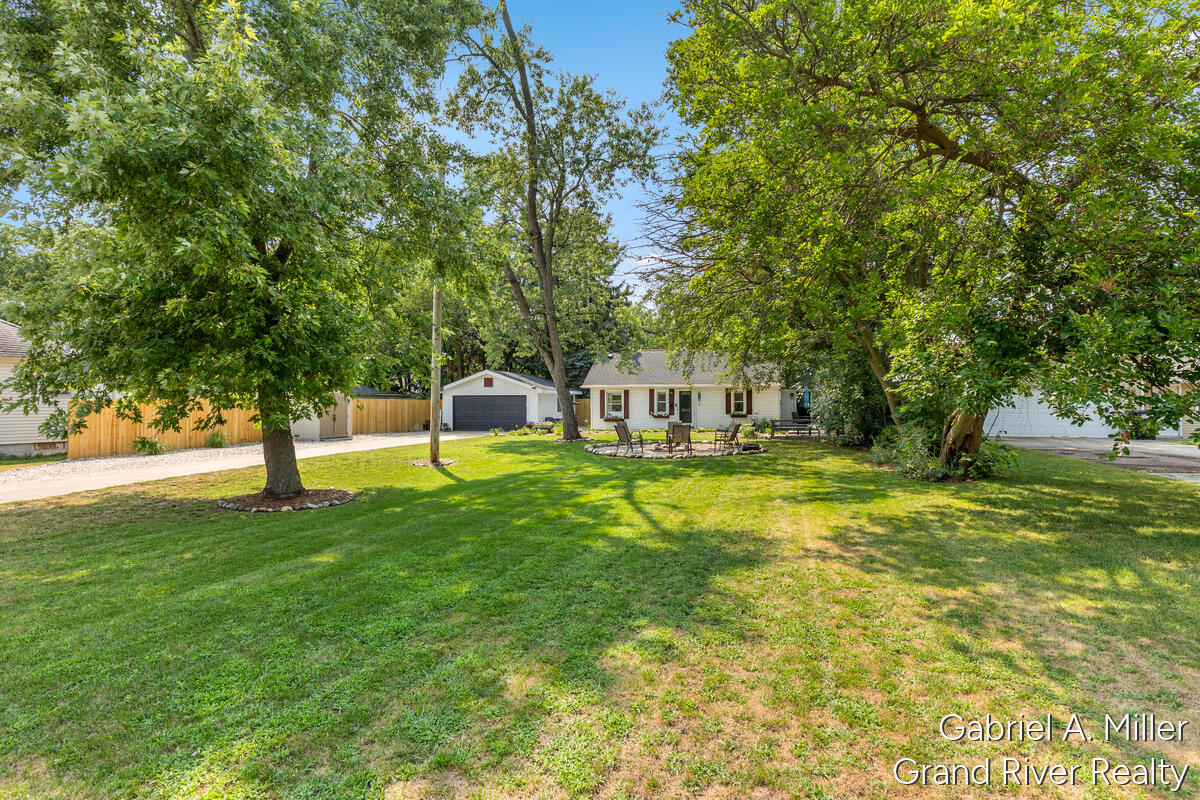 3rd image of 2309 Dalton Ave, Wyoming, MI 49519 | MLS# 70548795