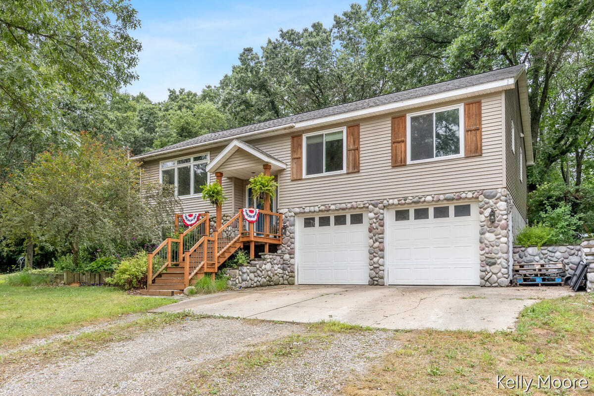 3rd image of 11856 Berridge Rd, Greenville, MI 48838 | MLS# 70548797