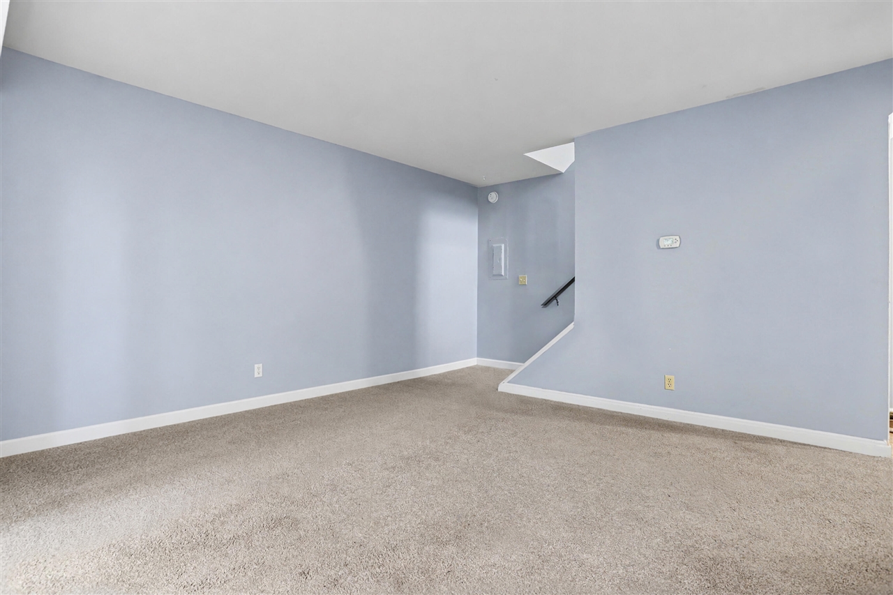 4th image of 3517 Kenbrooke Ct, Kalamazoo, MI 49006 | MLS# 70548800