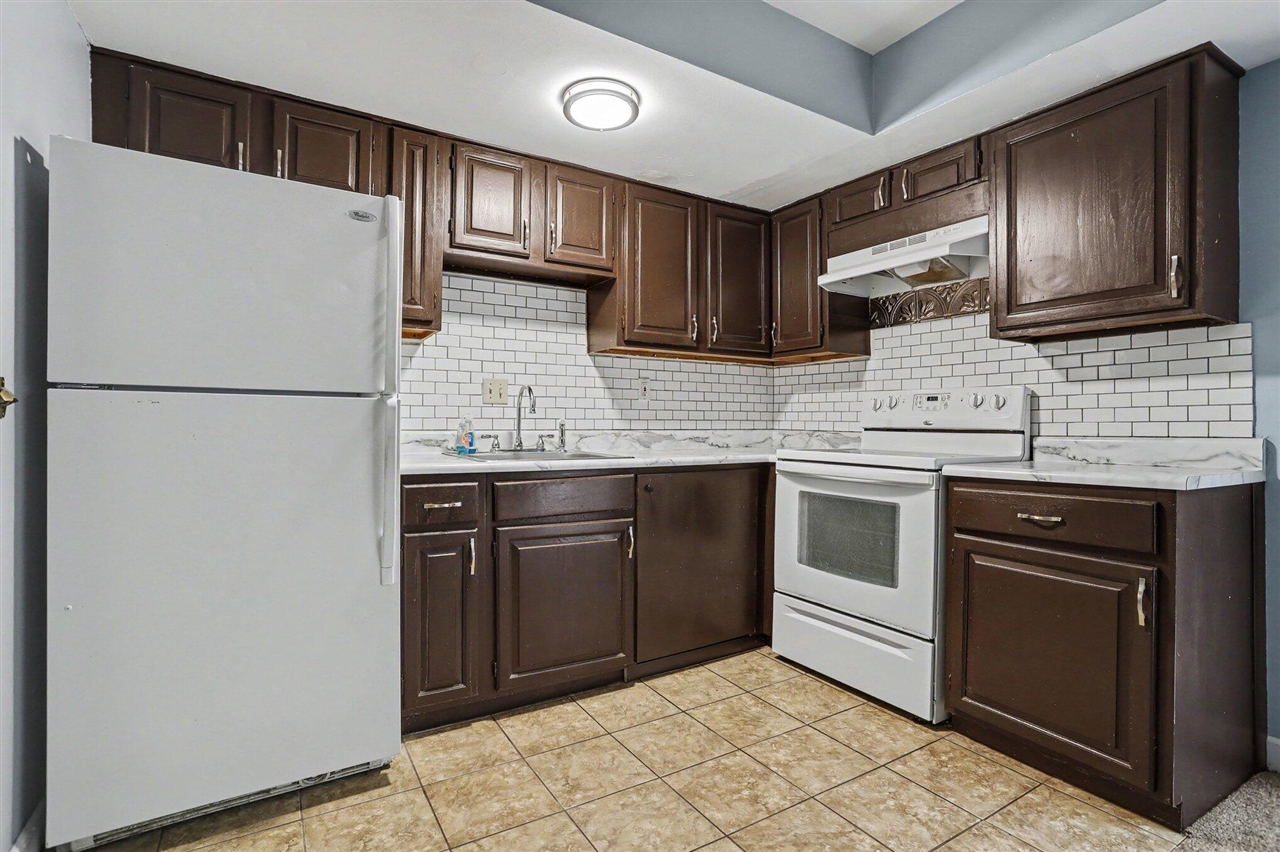 5th image of 3517 Kenbrooke Ct, Kalamazoo, MI 49006 | MLS# 70548800