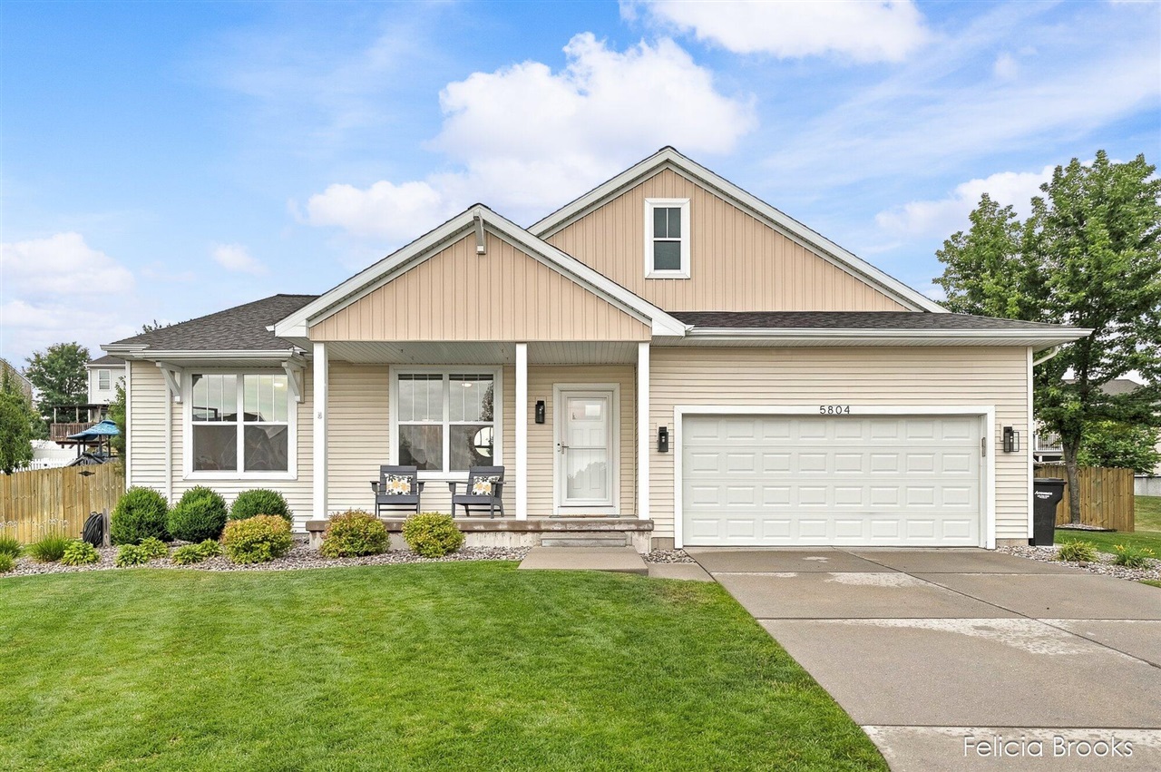 1st image of 5804 Sage River Ct, Wyoming, MI 49418 | MLS# 70548805