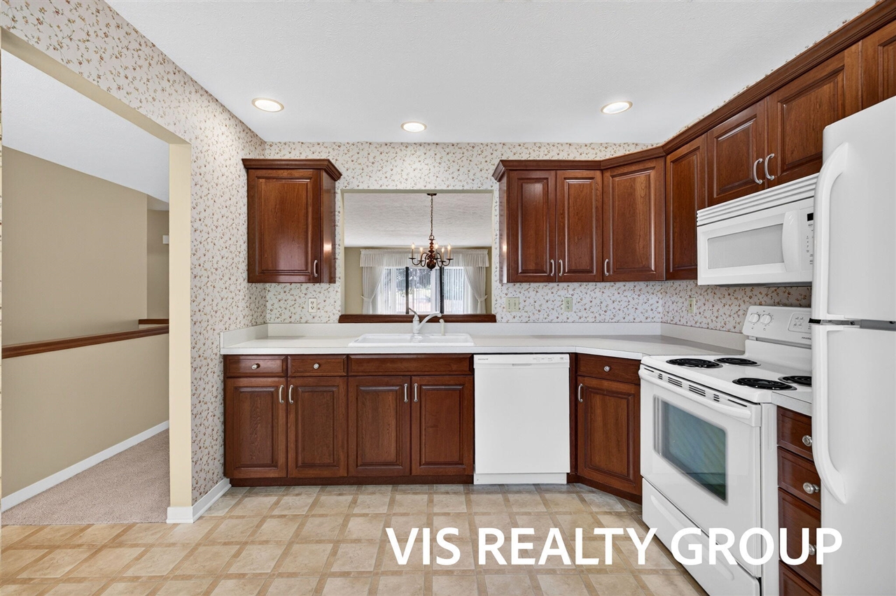 4th image of 851 Claremont Ct, Holland, MI 49423 | MLS# 70548810