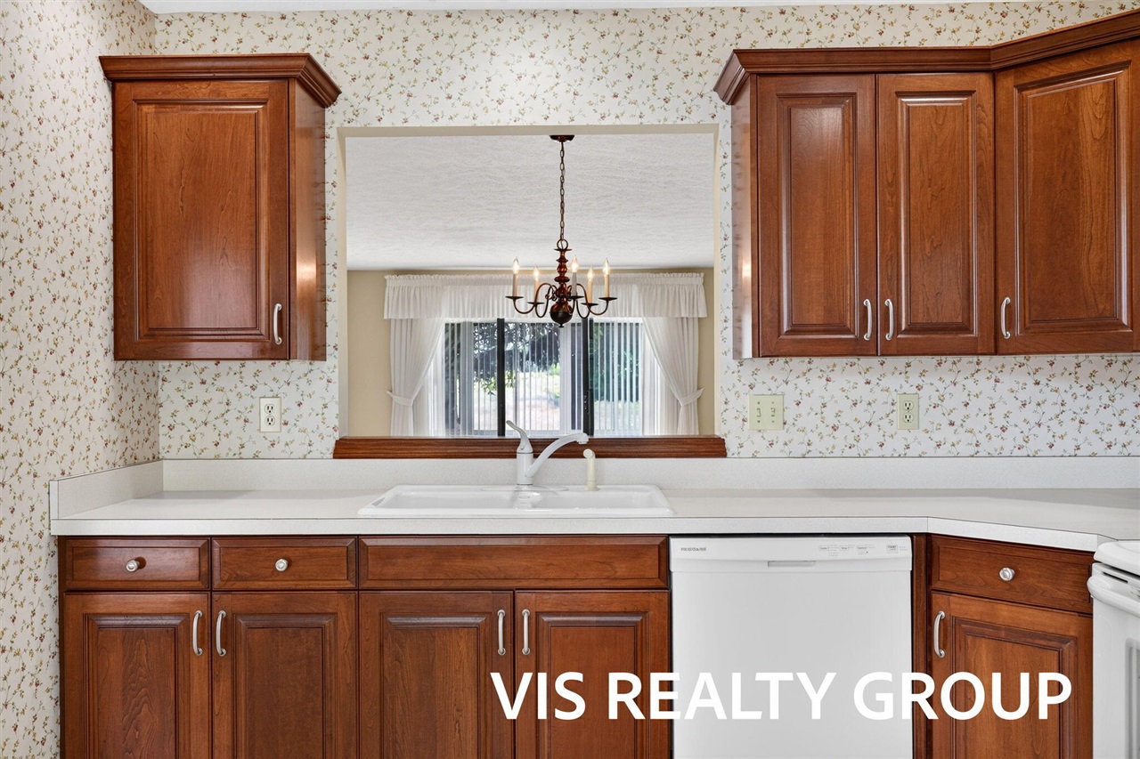 5th image of 851 Claremont Ct, Holland, MI 49423 | MLS# 70548810