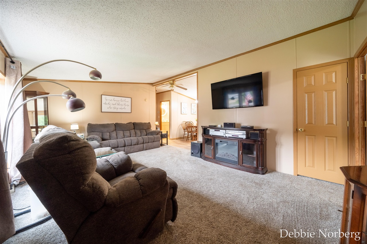 5th image of 2122 Maple Ln, Hastings, MI 49058 | MLS# 70548815