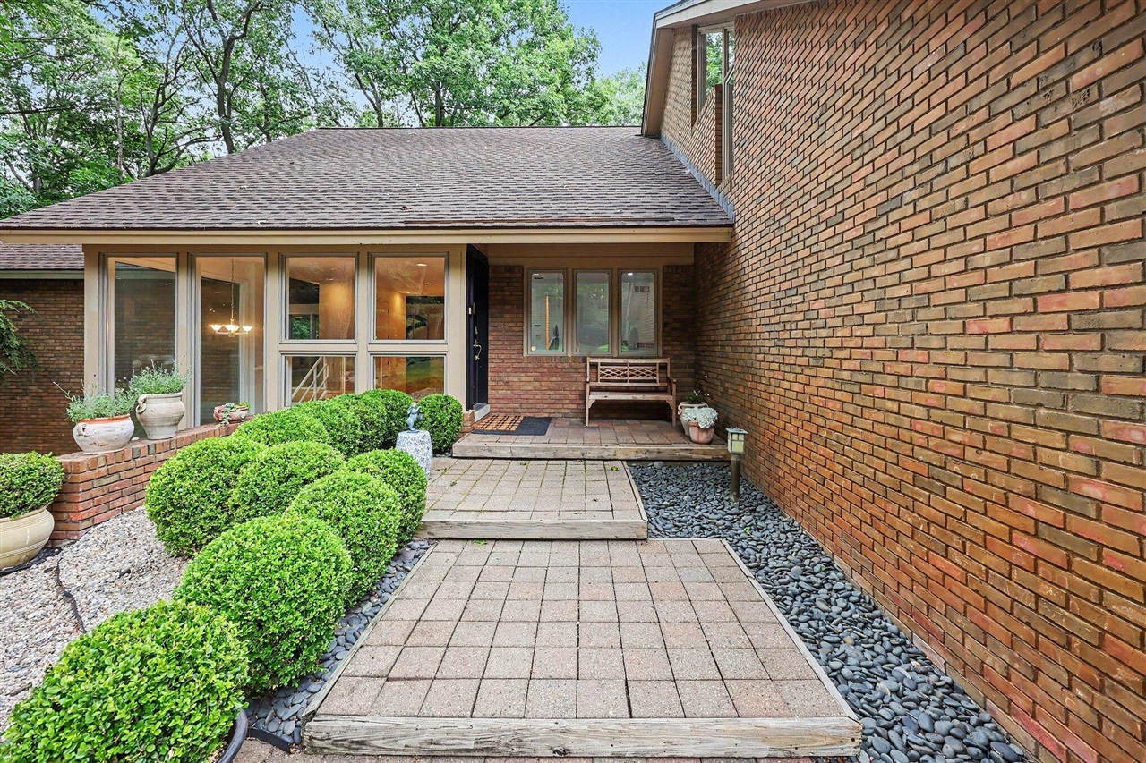 5th image of 5315 Red Fox Run, Ann Arbor, MI 48105 | MLS# 70548828