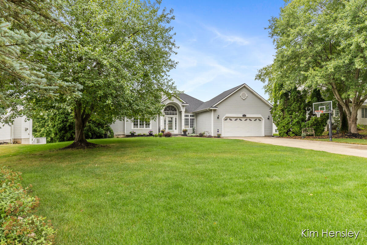 28th image of 7455 Decosta Dr, Rockford, MI 49341 | MLS# 70548838