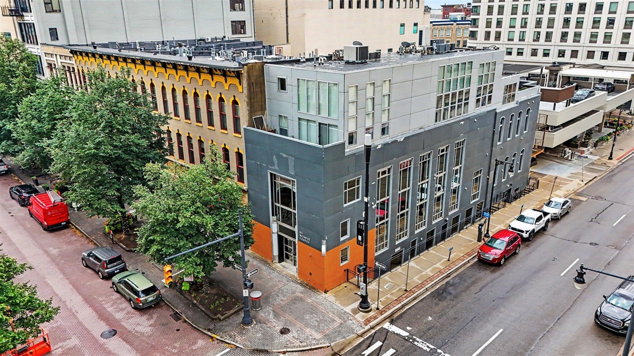 2nd image of 65 Monroe Center St #100, Grand Rapids, MI 49503 | MLS# 70548847