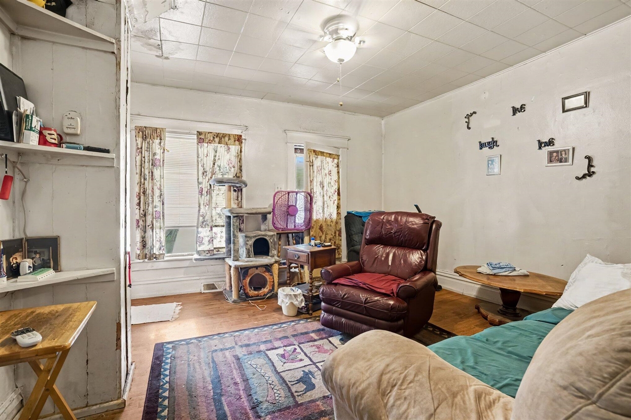 4th image of 302 N Van Buren St, Paw Paw, MI 49079 | MLS# 70548858