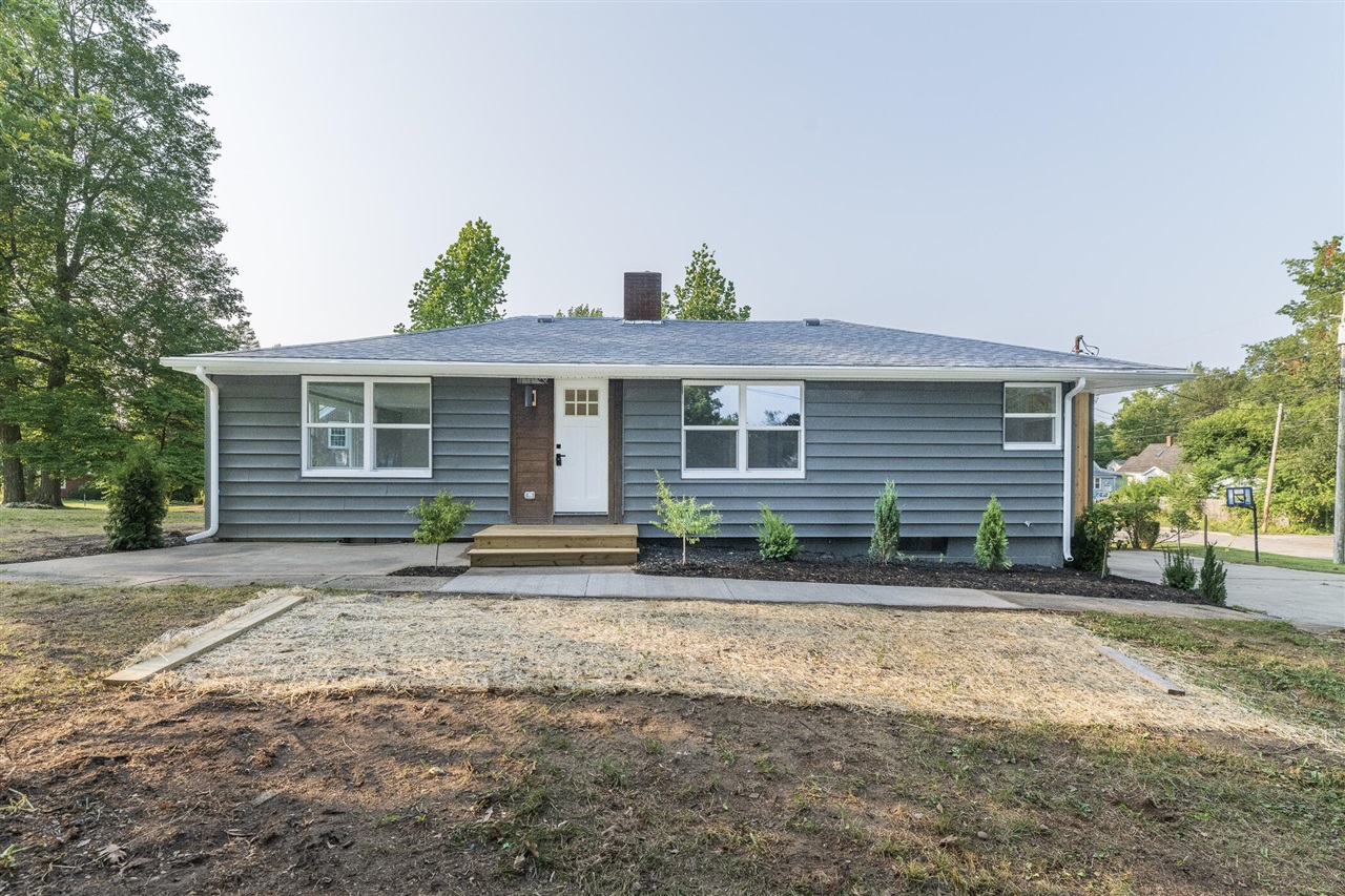 1st image of 512 Green St, Dowagiac, MI 49047 | MLS# 70548879