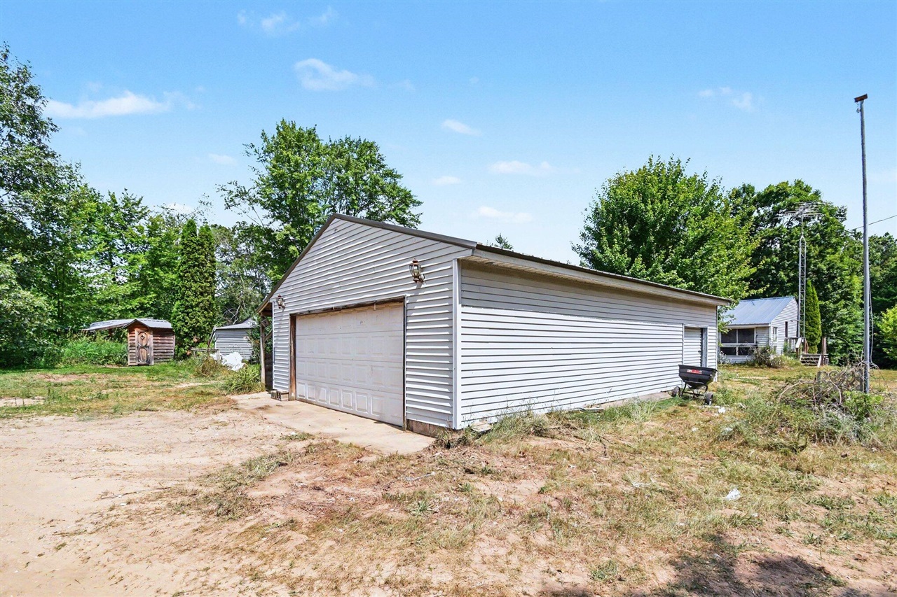 2nd image of 17290 Pierce Rd, Stanwood, MI 49346 | MLS# 70548888