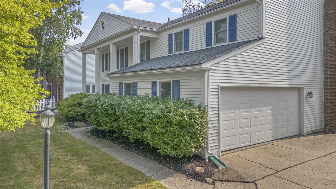 5th image of 36233 Fredericksburg Rd, Farmington Hills, MI 48331 | MLS# 70548892
