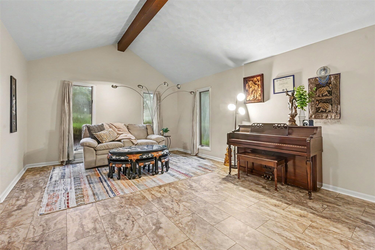 5th image of 2161 Wild Cherry Ln, Kalamazoo, MI 49009 | MLS# 70548903