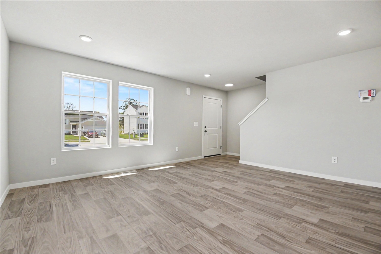 2nd image of 2835 Sanderling Ct, Grand Rapids, MI 49508 | MLS# 70548916